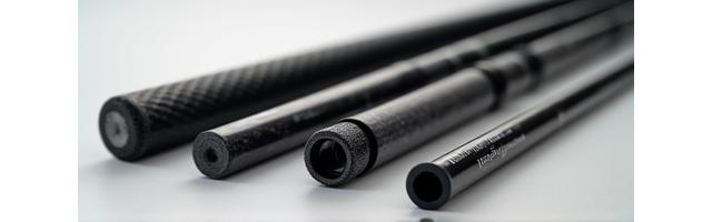 Campioni di blank in fibra di carbonio modulare e composita con diverse texture.